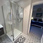 Charm ,3 Bedrooms , 4 Beds,2 Bathrooms *