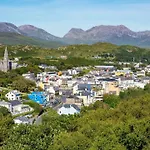 Hébergement de vacances Charm ,3 Bedrooms , 4 Beds,2 Bathrooms Clifden