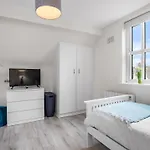 Hébergement de vacances Charm ,3 Bedrooms , 4 Beds,2 Bathrooms