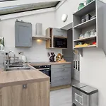 Charm ,3 Bedrooms , 4 Beds,2 Bathrooms *