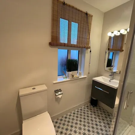 Nyaraló Charm ,3 Bedrooms , 4 Beds,2 Bathrooms *