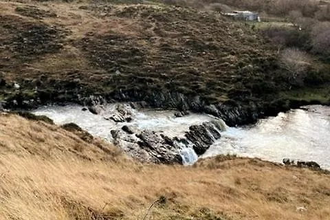 Charm ,3 Bedrooms , 4 Beds,2 Bathrooms