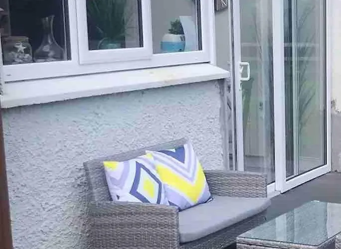 度假居 Charm ,3 Bedrooms , 4 Beds,2 Bathrooms 克利夫登