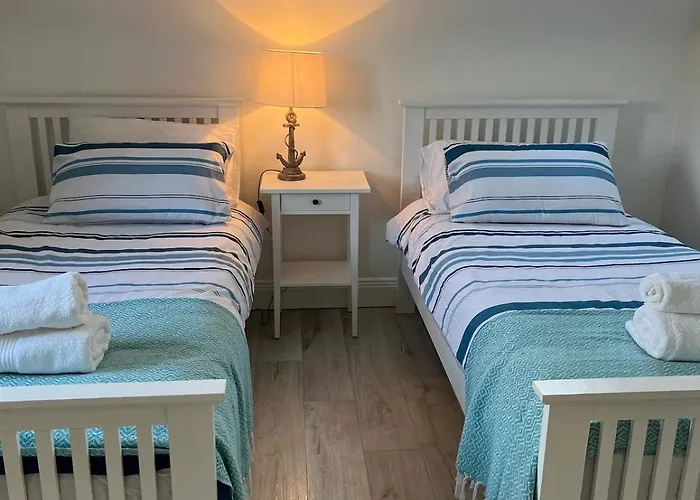 Charm ,3 Bedrooms , 4 Beds,2 Bathrooms 度假居