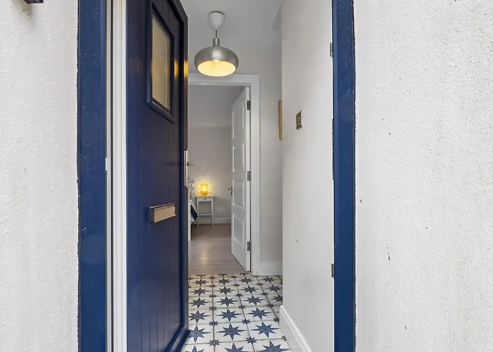 度假居 Charm ,3 Bedrooms , 4 Beds,2 Bathrooms 克利夫登