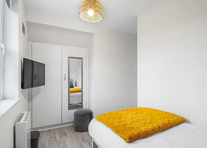 度假居 Charm ,3 Bedrooms , 4 Beds,2 Bathrooms *